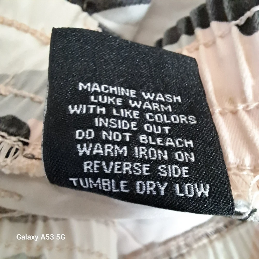 V.I.P. Pink, Black, Gray & White Pull On Cargo Jogger Pants Juniors Size 9